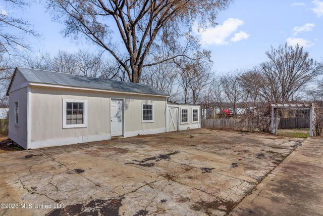 9110 Second Street, Walls, MS 38680