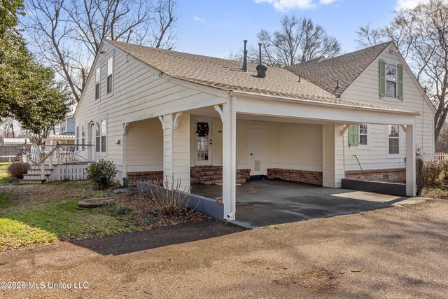 9110 Second Street, Walls, MS 38680