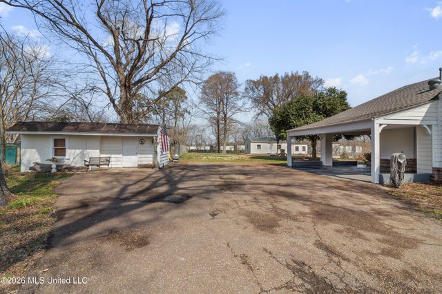 9110 Second Street, Walls, MS 38680