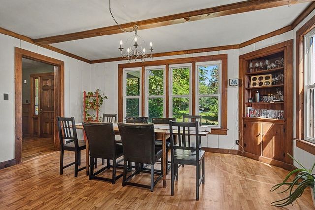 66 Glendale St, Easthampton, MA 01027