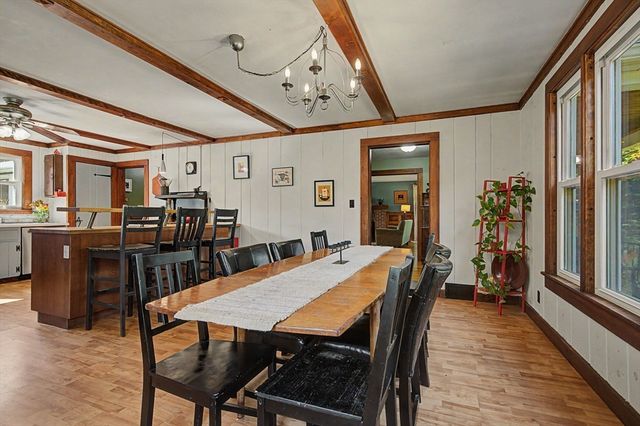 66 Glendale St, Easthampton, MA 01027