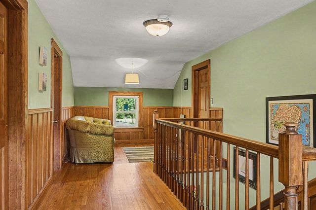 66 Glendale St, Easthampton, MA 01027