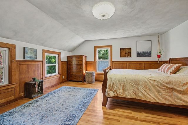 66 Glendale St, Easthampton, MA 01027