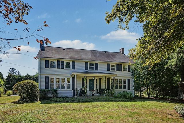 66 Glendale St, Easthampton, MA 01027