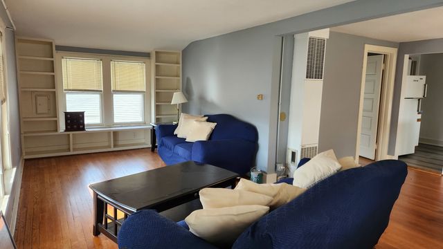 228 Church Street 1, Wauconda, IL 60084