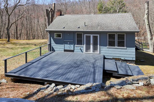 611 N Clove Road, Millbrook, NY 12545