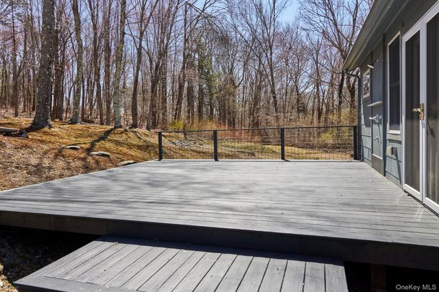 611 N Clove Road, Millbrook, NY 12545