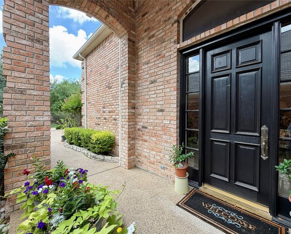 5572 Southern Hills Drive, Frisco, TX 75034