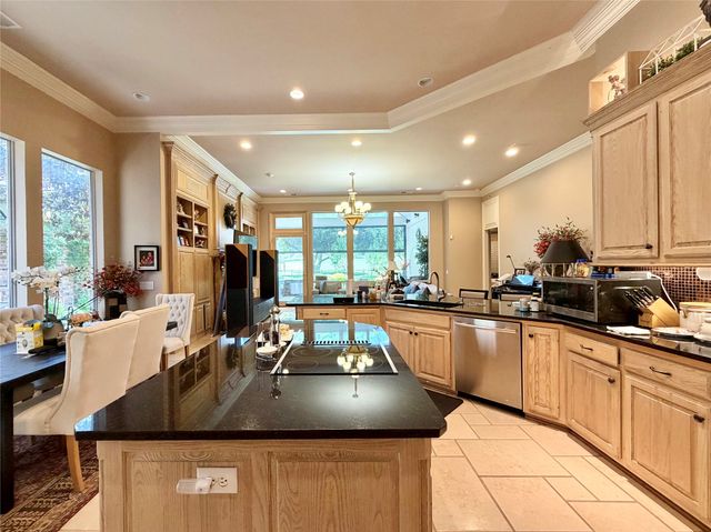 5572 Southern Hills Drive, Frisco, TX 75034