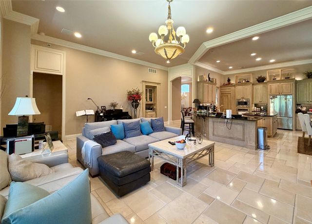 5572 Southern Hills Drive, Frisco, TX 75034