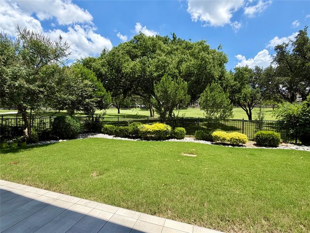 5572 Southern Hills Drive, Frisco, TX 75034
