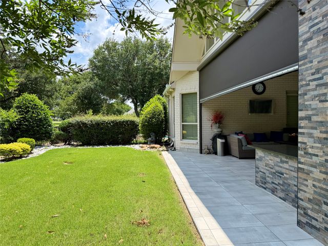 5572 Southern Hills Drive, Frisco, TX 75034