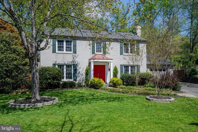 6 STARLIGHT CT, Potomac, MD 20854