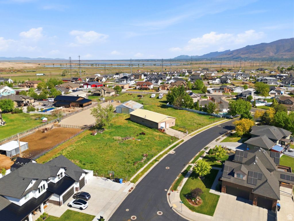 1755 N OLSEN WAY # 803, West Bountiful, UT 84087 — exterior