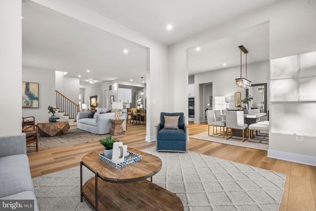 7505 MAGARITY RD, Falls Church, VA 22043