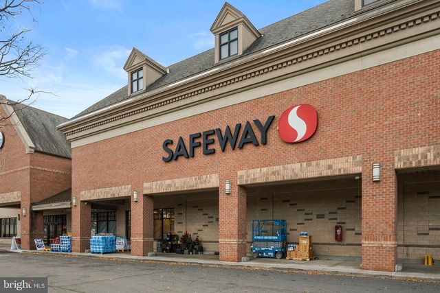 7505 MAGARITY RD, Falls Church, VA 22043