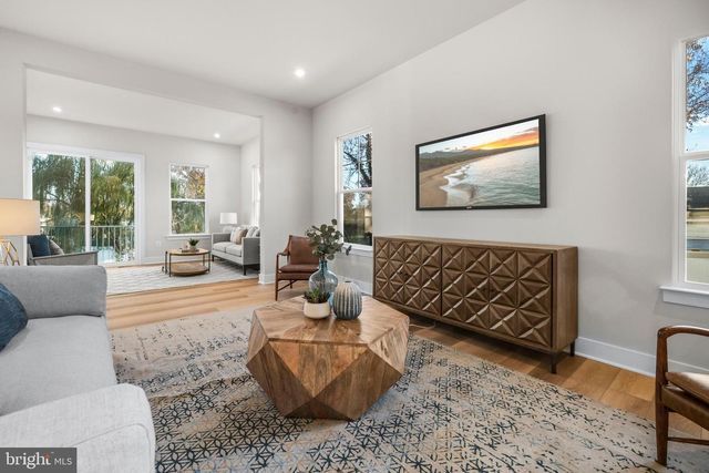 7505 MAGARITY RD, Falls Church, VA 22043