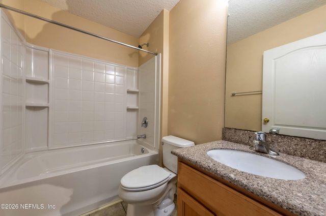 4667 PINE LAKE Drive, Middleburg, FL 32068