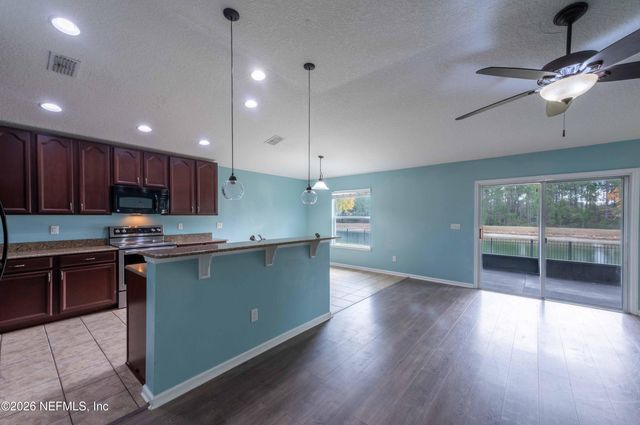 4667 PINE LAKE Drive, Middleburg, FL 32068