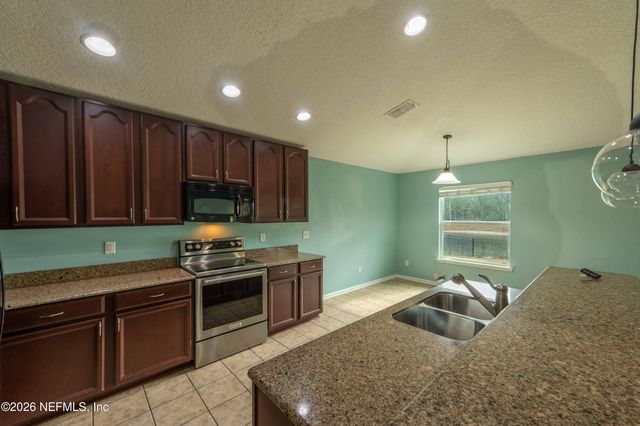 4667 PINE LAKE Drive, Middleburg, FL 32068