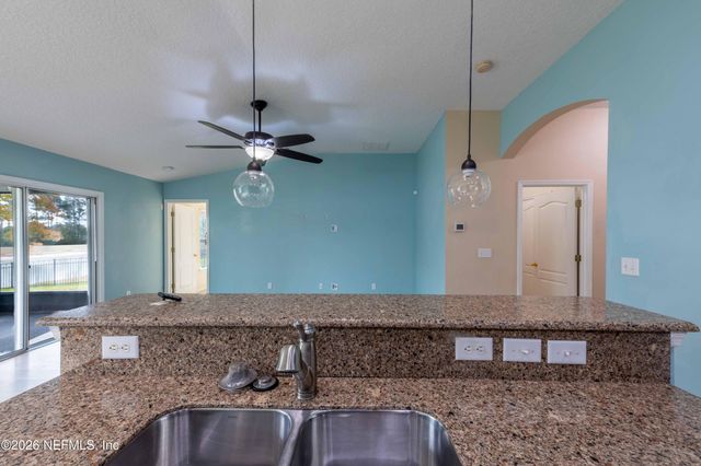 4667 PINE LAKE Drive, Middleburg, FL 32068