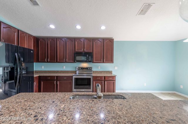 4667 PINE LAKE Drive, Middleburg, FL 32068