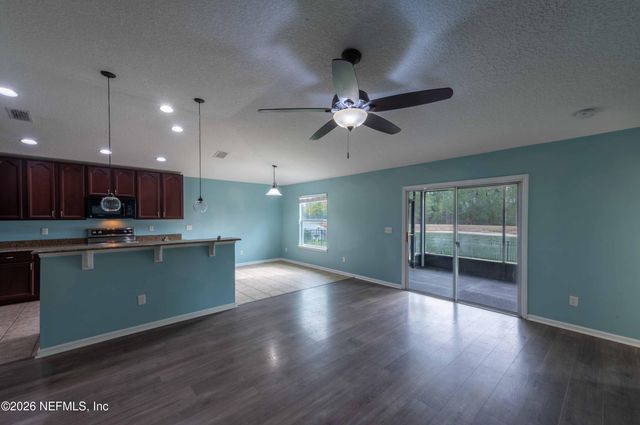 4667 PINE LAKE Drive, Middleburg, FL 32068