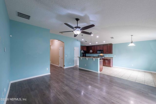 4667 PINE LAKE Drive, Middleburg, FL 32068