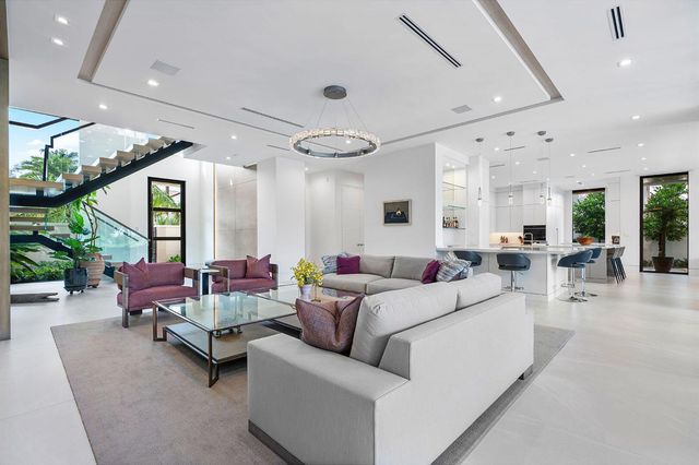 175 W Alexander Palm Road, Boca Raton, FL 33432