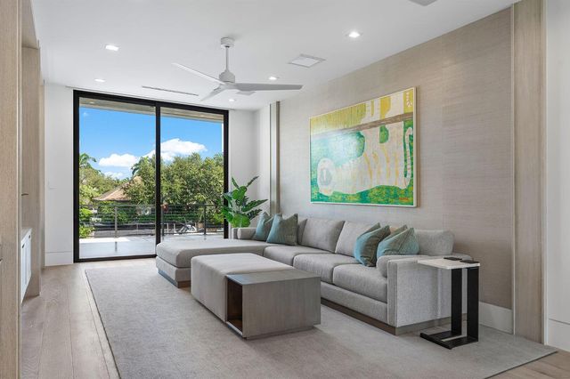 175 W Alexander Palm Road, Boca Raton, FL 33432