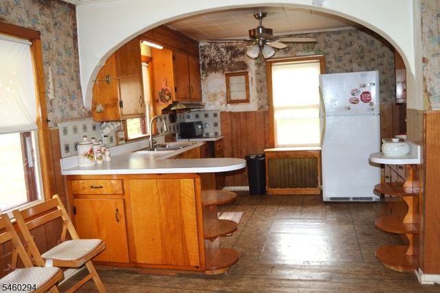 42 Fortysecond St, Readington Twp., NJ 08889