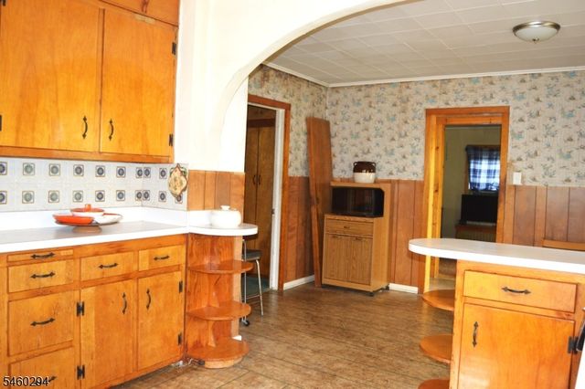 42 Fortysecond St, Readington Twp., NJ 08889