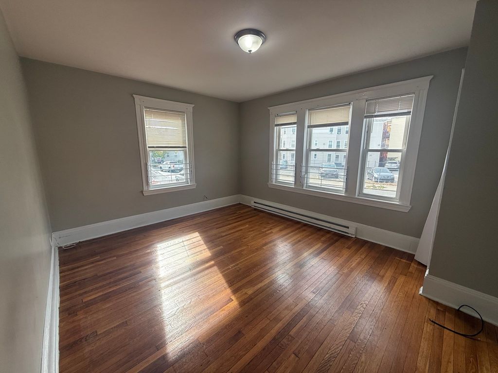 139 Lawton Ave 2, Lynn, MA 01902