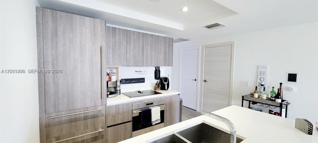 801 S Miami Ave 3402, Miami, FL 33130