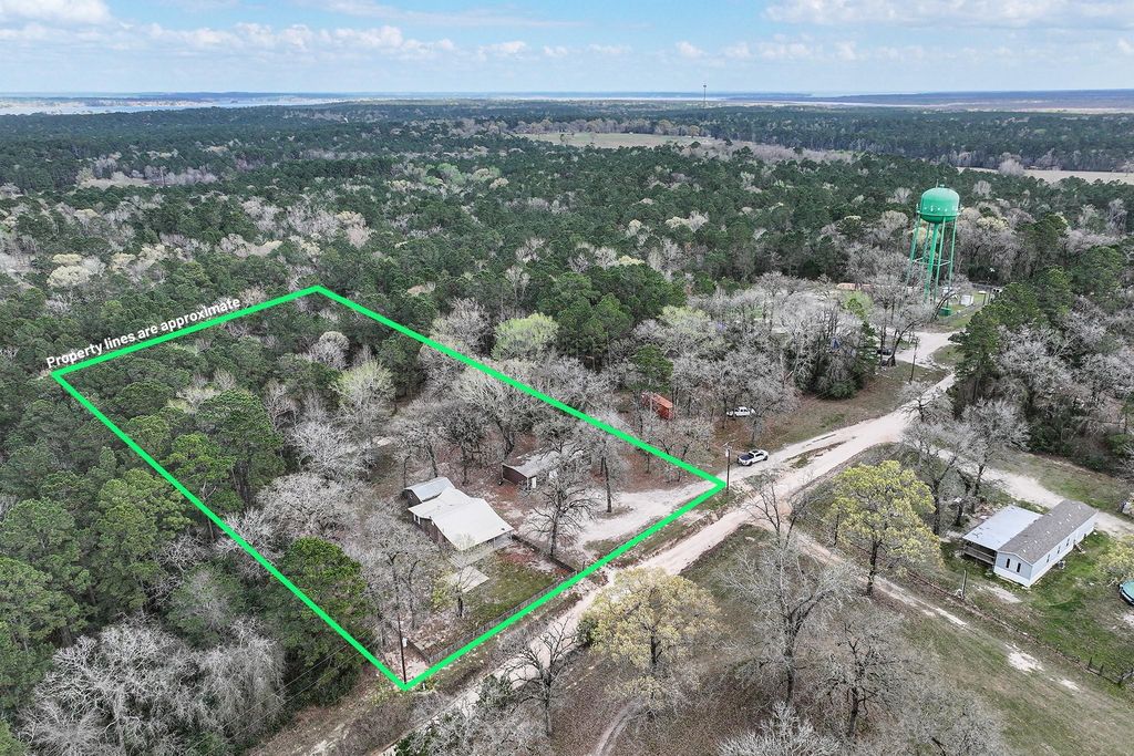 326 Thomas Lane, Trinity, TX 75862