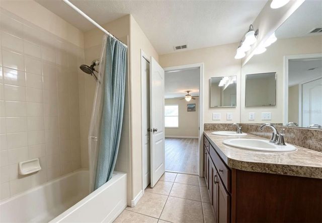 8505 BROKEN WILLOW COURT, Tampa, FL 33647