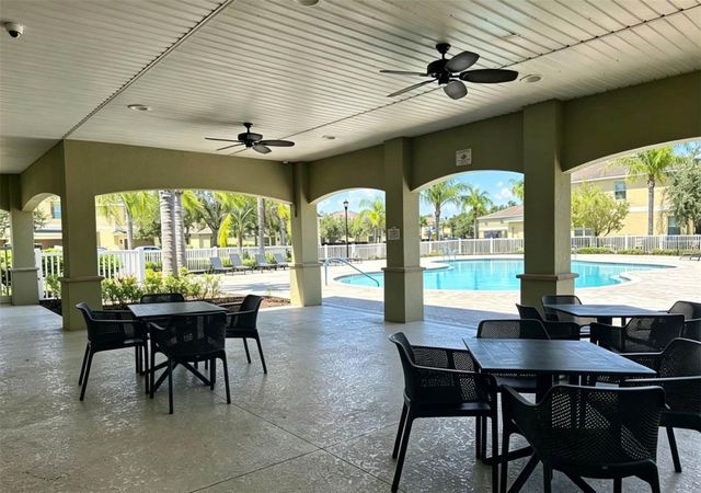 8505 BROKEN WILLOW COURT, Tampa, FL 33647