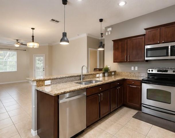 8505 BROKEN WILLOW COURT, Tampa, FL 33647