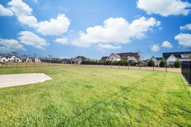 6332 Percheron Ln, Arrington, TN 37014