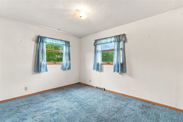 2423 O Ave NW, Cedar Rapids, IA 52405