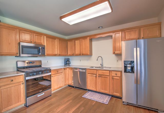 6935 Swan Lane, Schererville, IN 46375