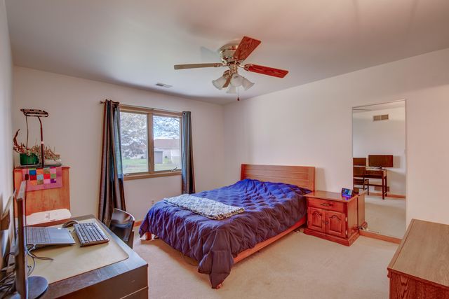 6935 Swan Lane, Schererville, IN 46375