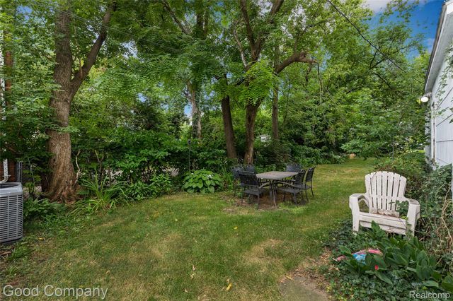 330 E Webster Street, Ferndale, MI 48220