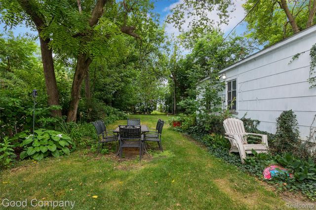 330 E Webster Street, Ferndale, MI 48220