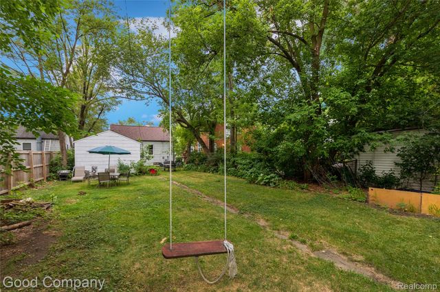330 E Webster Street, Ferndale, MI 48220