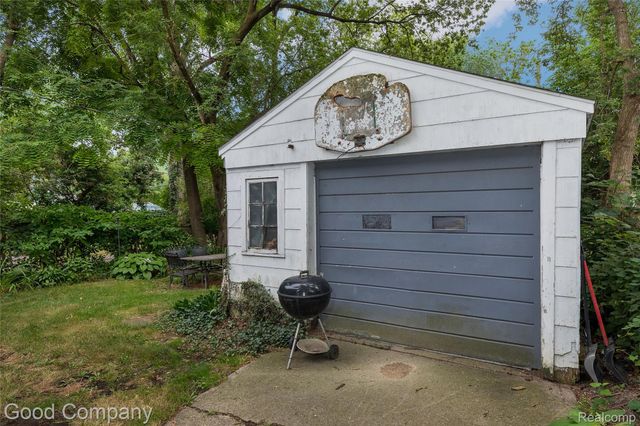 330 E Webster Street, Ferndale, MI 48220