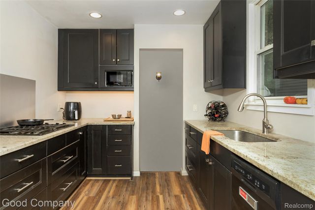 330 E Webster Street, Ferndale, MI 48220