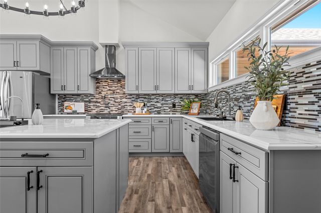 1404 S Robinson Drive, Robinson, TX 76706