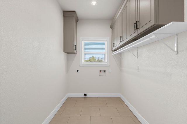 1404 S Robinson Drive, Robinson, TX 76706