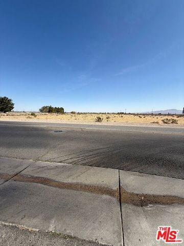 1001 Del Cerro Street, Victorville, CA 92392